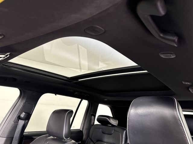 2022 Jeep Grand Cherokee Summit