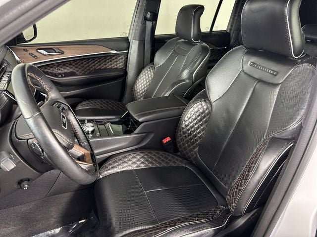 2022 Jeep Grand Cherokee Summit