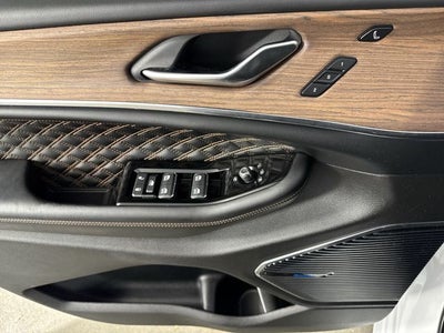 2022 Jeep Grand Cherokee Summit