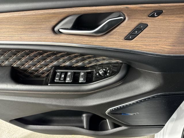 2022 Jeep Grand Cherokee Summit