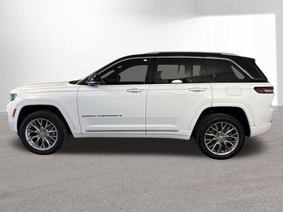 2022 Jeep Grand Cherokee Summit
