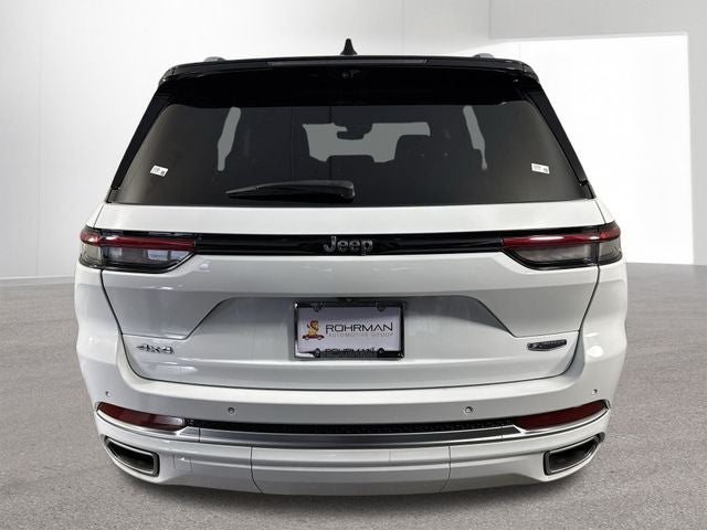 2022 Jeep Grand Cherokee Summit