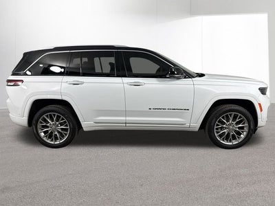 2022 Jeep Grand Cherokee Summit