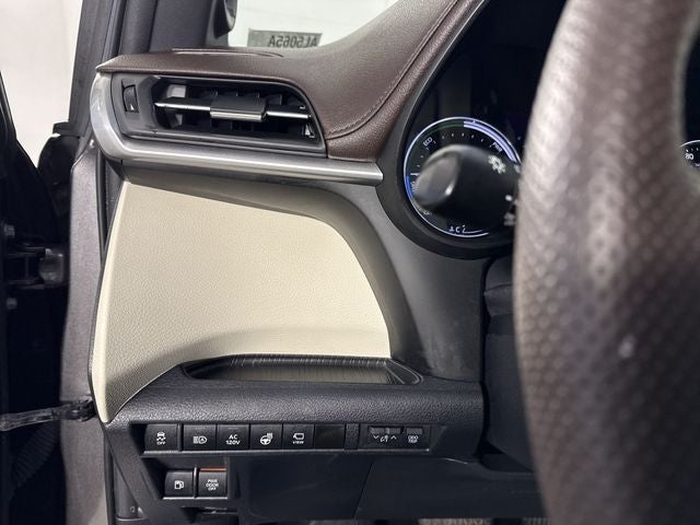 2023 Toyota Sienna Platinum 7 Passenger