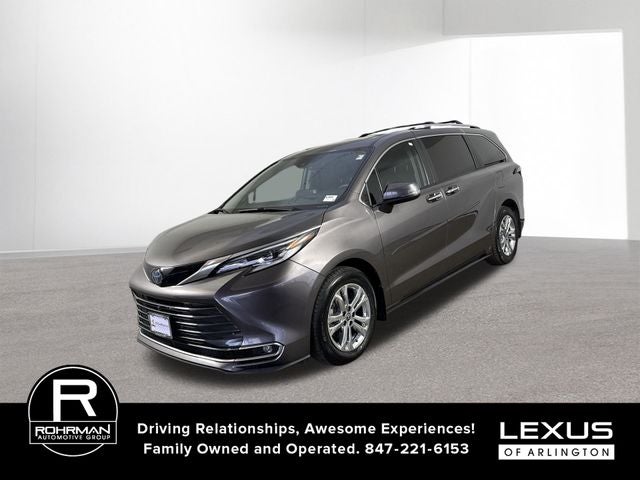 2023 Toyota Sienna Platinum 7 Passenger