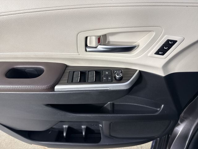 2023 Toyota Sienna Platinum 7 Passenger
