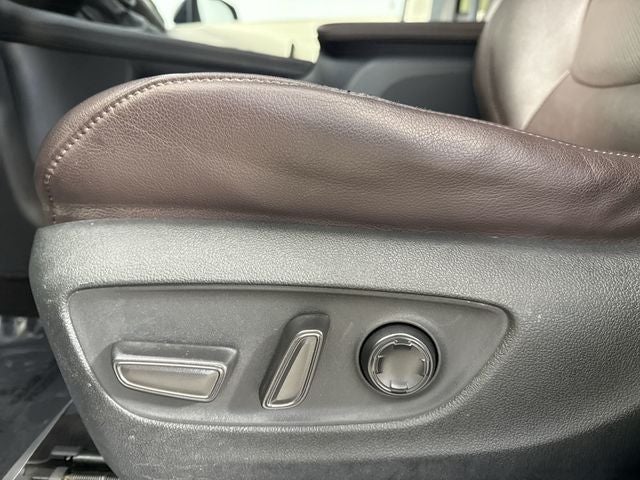 2023 Toyota Sienna Platinum 7 Passenger