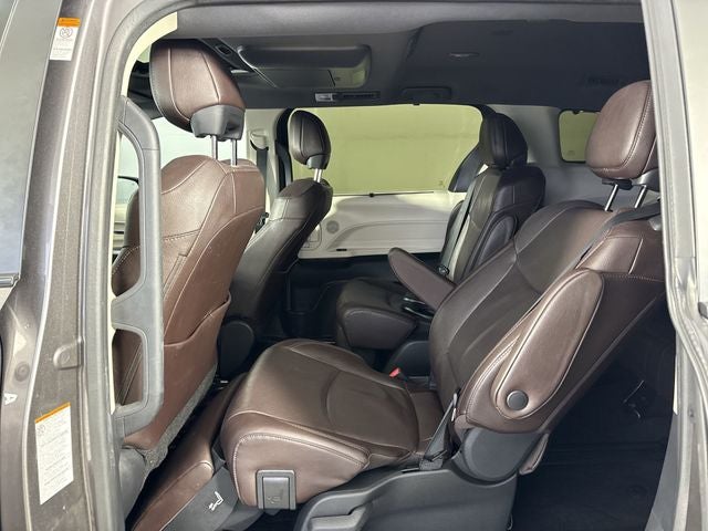 2023 Toyota Sienna Platinum 7 Passenger