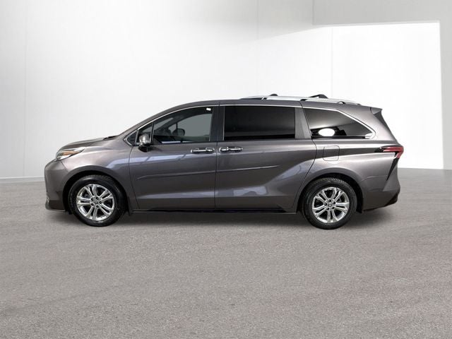 2023 Toyota Sienna Platinum 7 Passenger