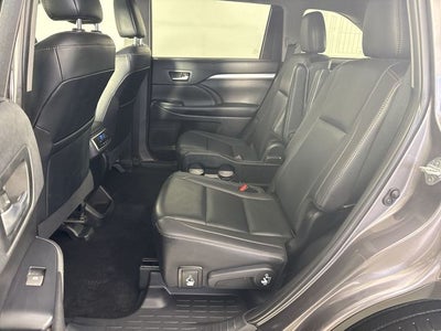 2019 Toyota Highlander SE