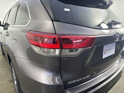 2019 Toyota Highlander SE