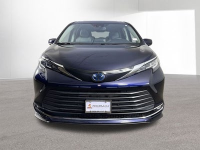 2021 Toyota Sienna XLE