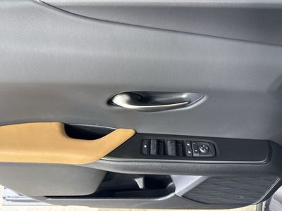 2026 Lexus UX 300h Premium