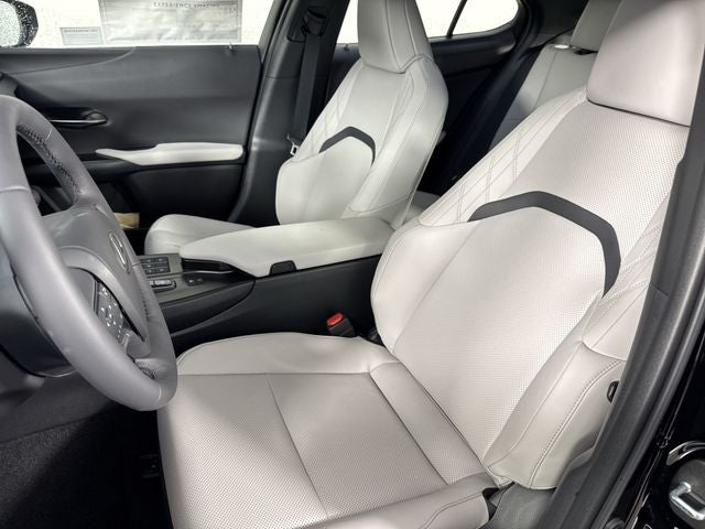 2025 Lexus UX 300h F SPORT Design