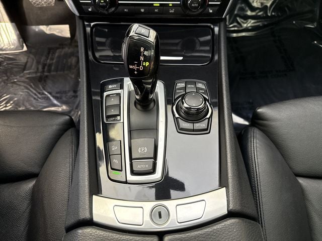 2013 BMW 5 Series 550i xDrive Gran Turismo