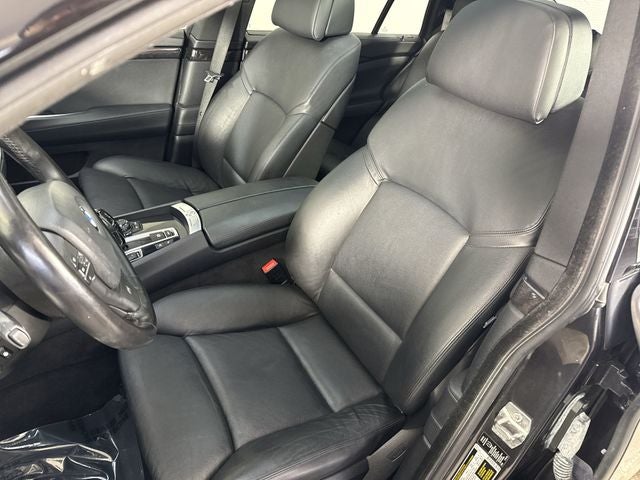2013 BMW 5 Series 550i xDrive Gran Turismo