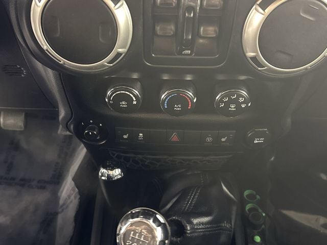 2016 Jeep Wrangler Unlimited Sahara