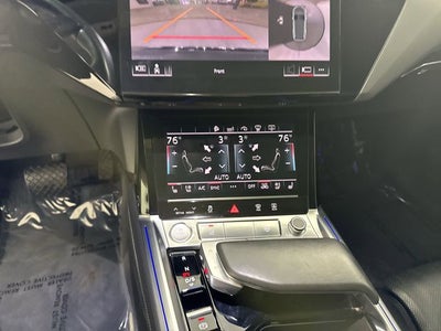 2019 Audi e-tron Prestige quattro