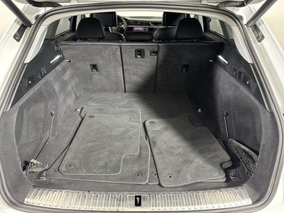 2019 Audi e-tron Prestige quattro