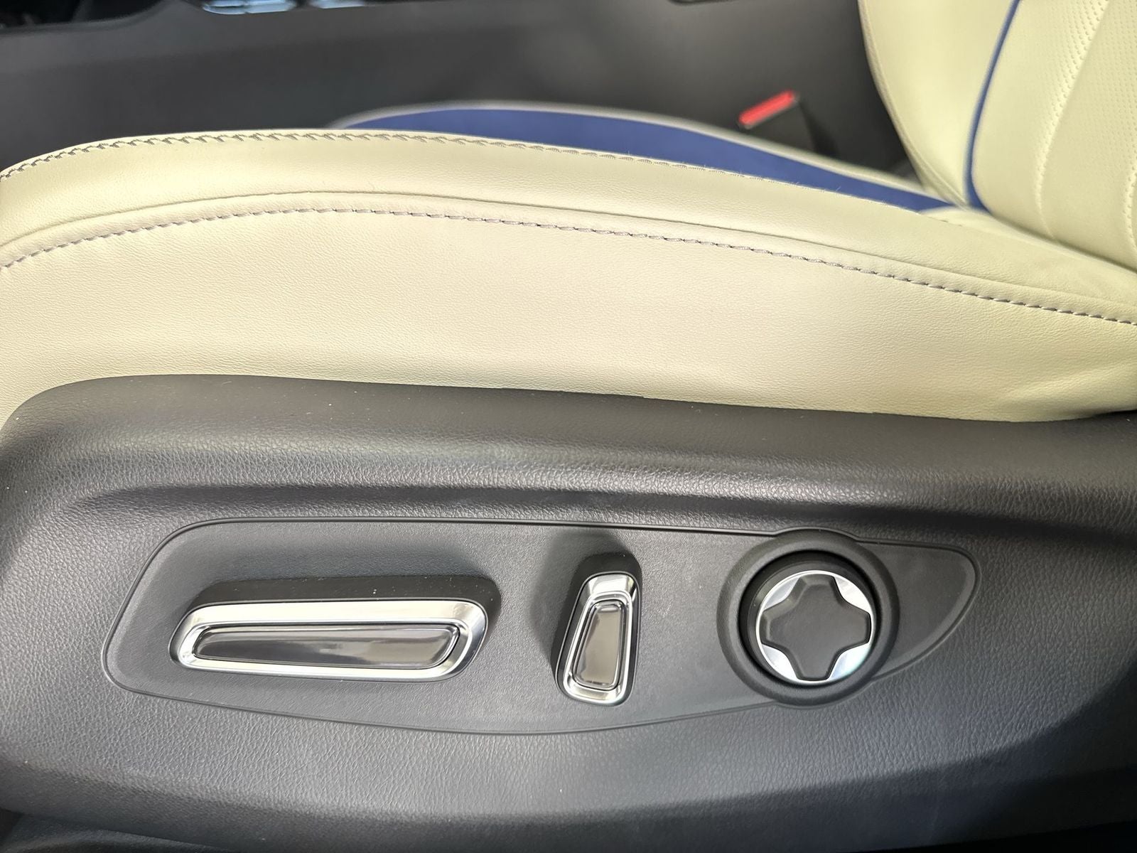 2025 Acura ADX AWD A-SPEC Advance