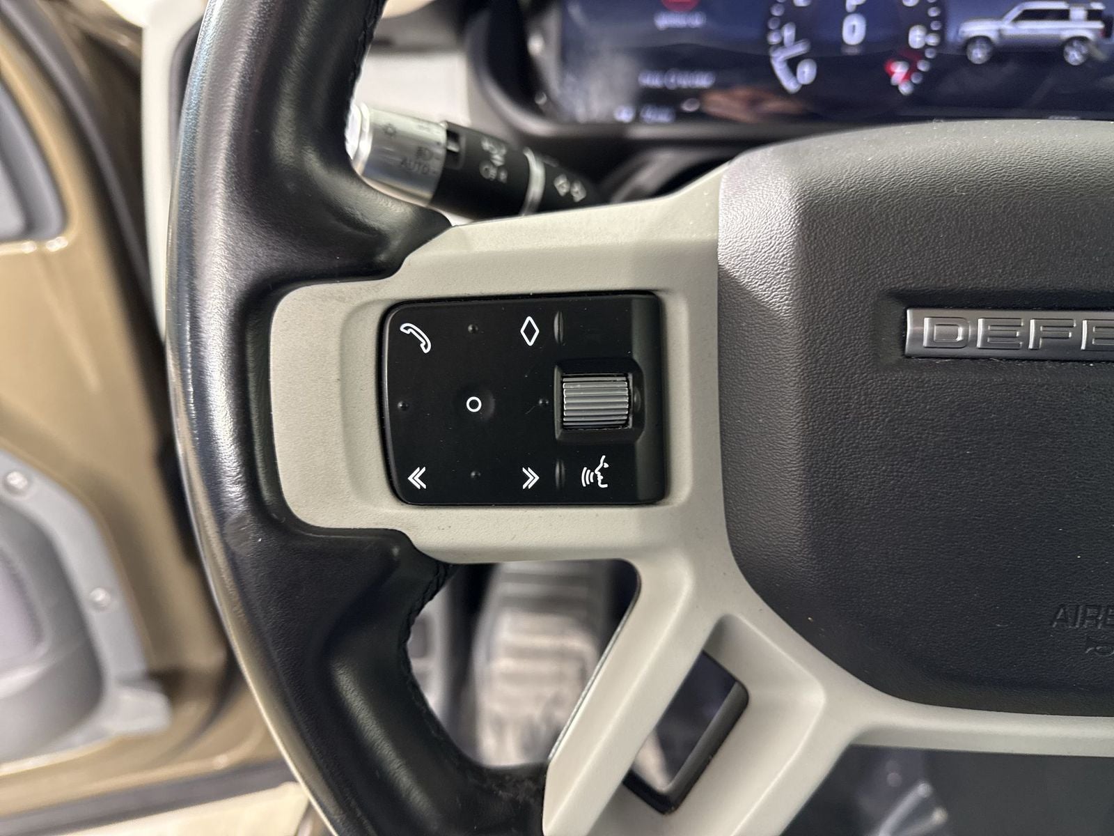 2021 Land Rover Defender 110 SE