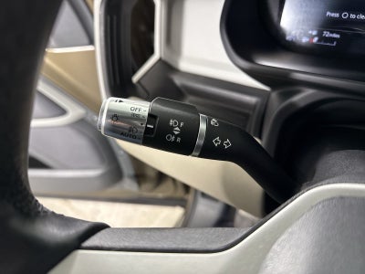 2021 Land Rover Defender 110 SE