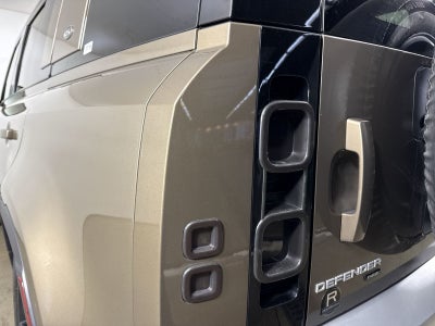 2021 Land Rover Defender 110 SE