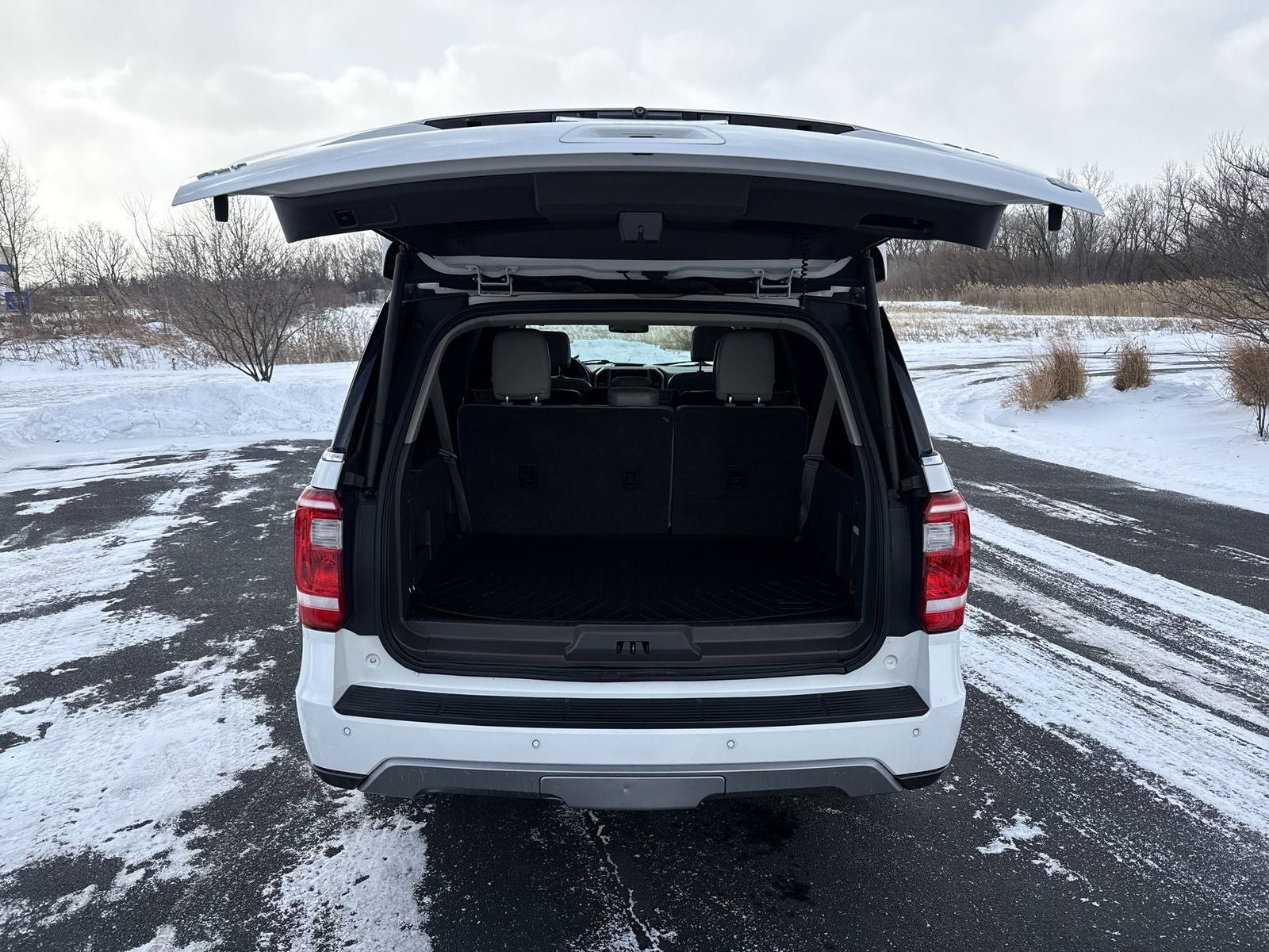 2021 Ford Expedition Max XLT 202A