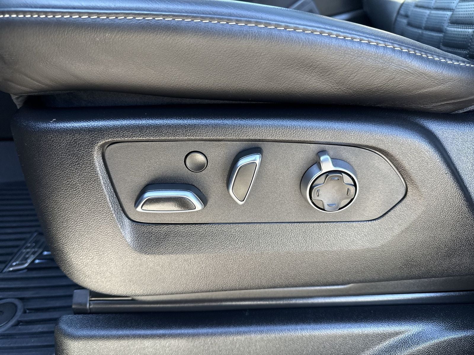 2023 Cadillac Escalade V-Series Onyx Package/Super Cruise