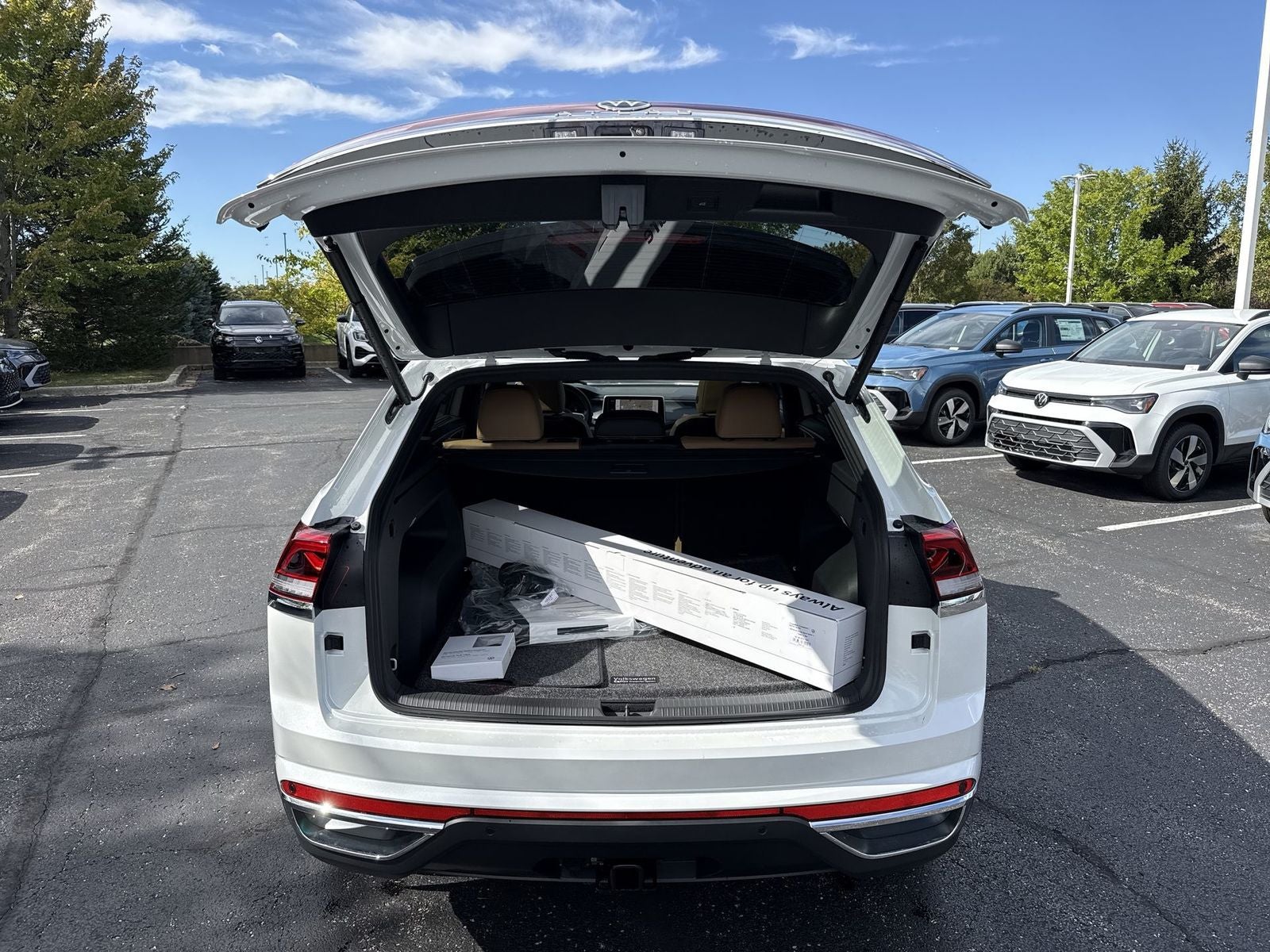 2026 Volkswagen Atlas Cross Sport 2.0T SEL