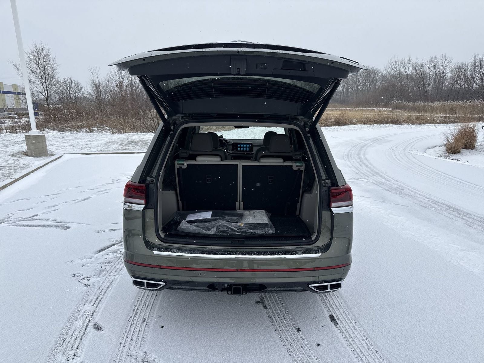 2026 Volkswagen Atlas 2.0T SEL Premium R-Line