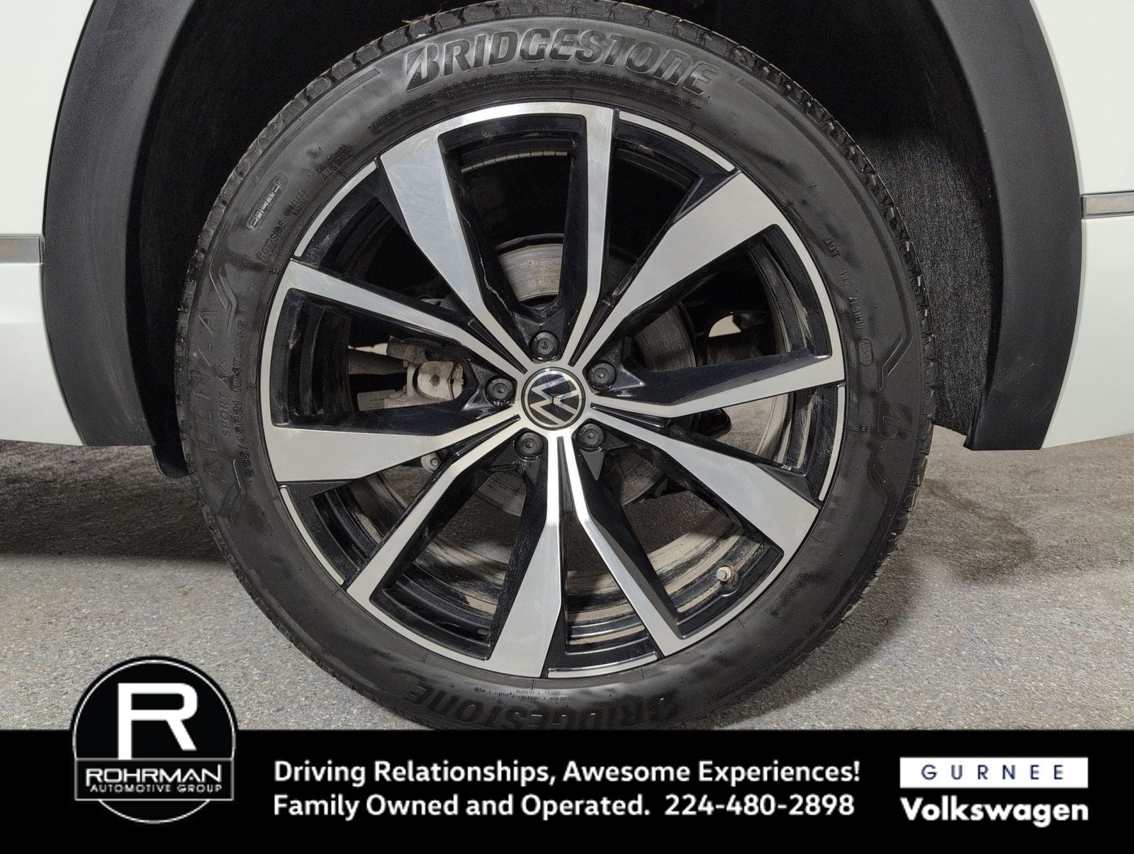 2024 Volkswagen Atlas 2.0T SEL Premium R-Line