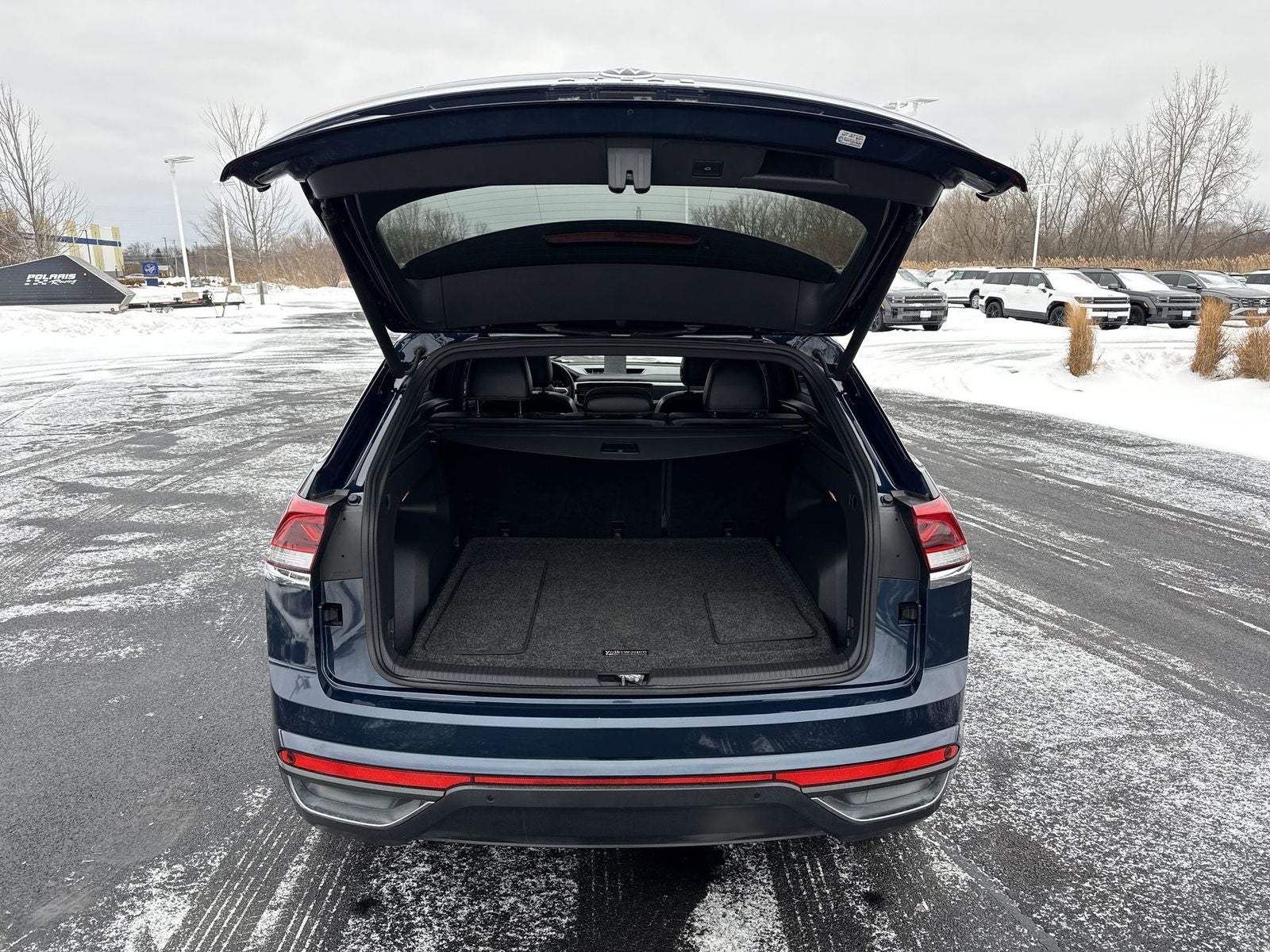 2022 Volkswagen Atlas Cross Sport 3.6L V6 SE w/Technology