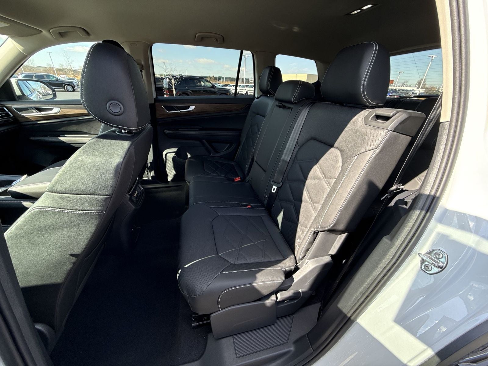 2026 Volkswagen Atlas 2.0T SE