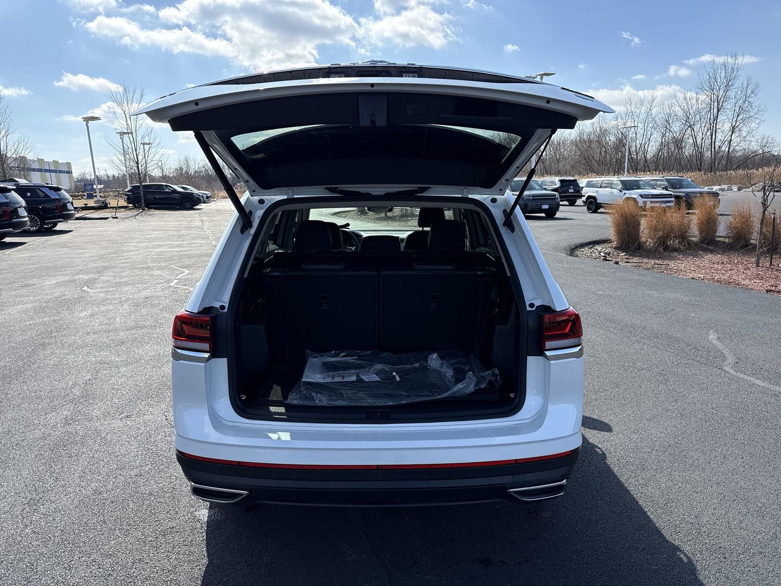 2026 Volkswagen Atlas 2.0T SE