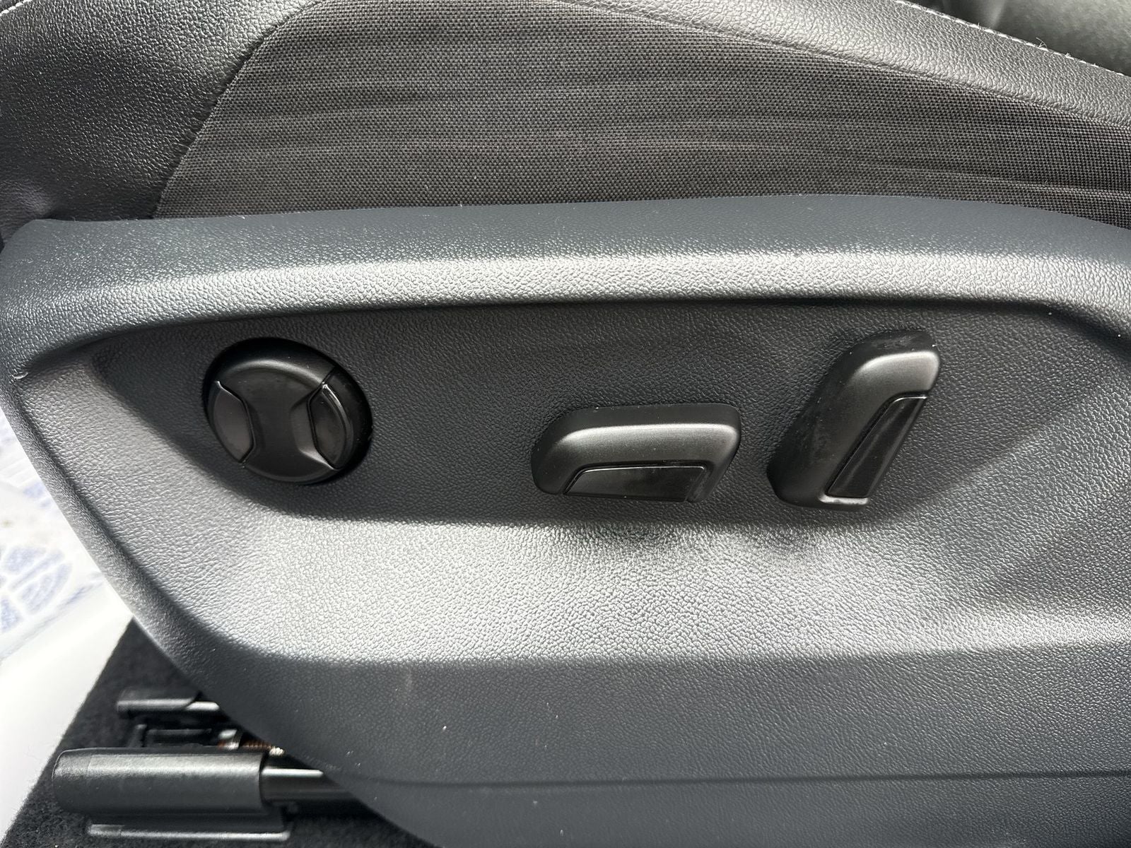 2021 Volkswagen Tiguan 2.0T SE Third Row