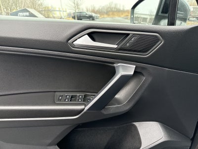 2021 Volkswagen Tiguan 2.0T SE Third Row