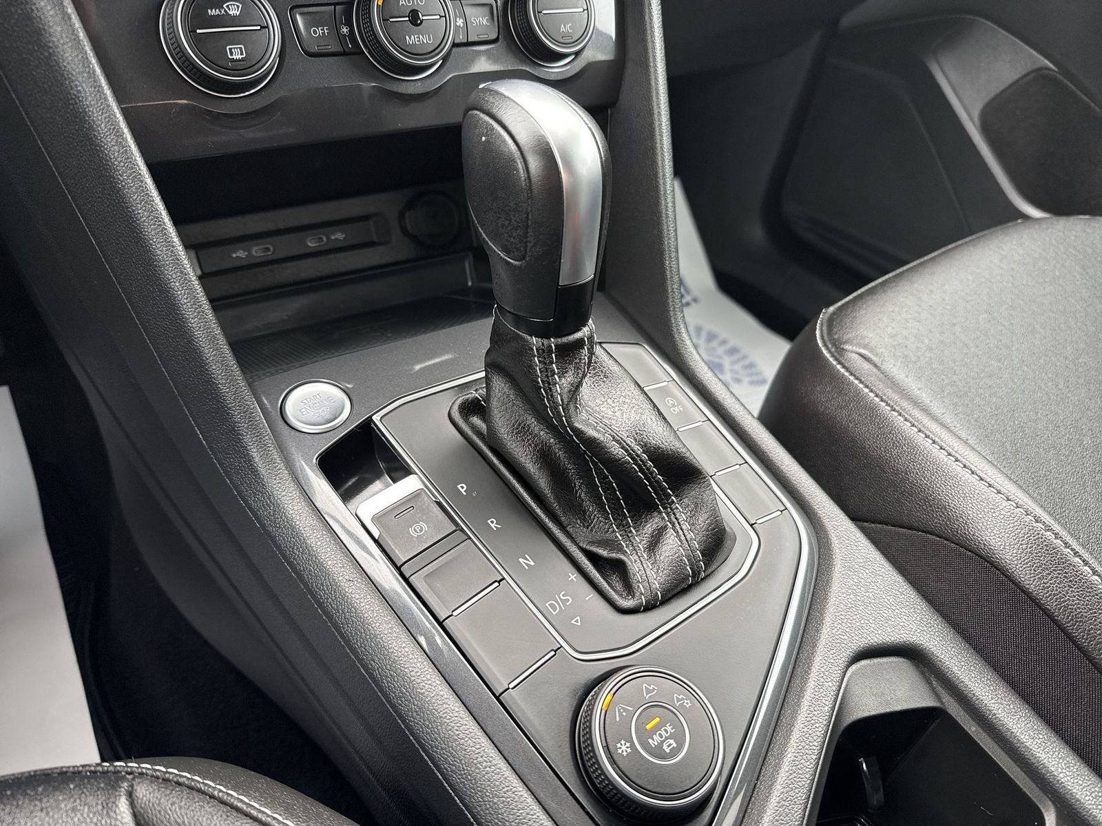 2021 Volkswagen Tiguan 2.0T SE Third Row