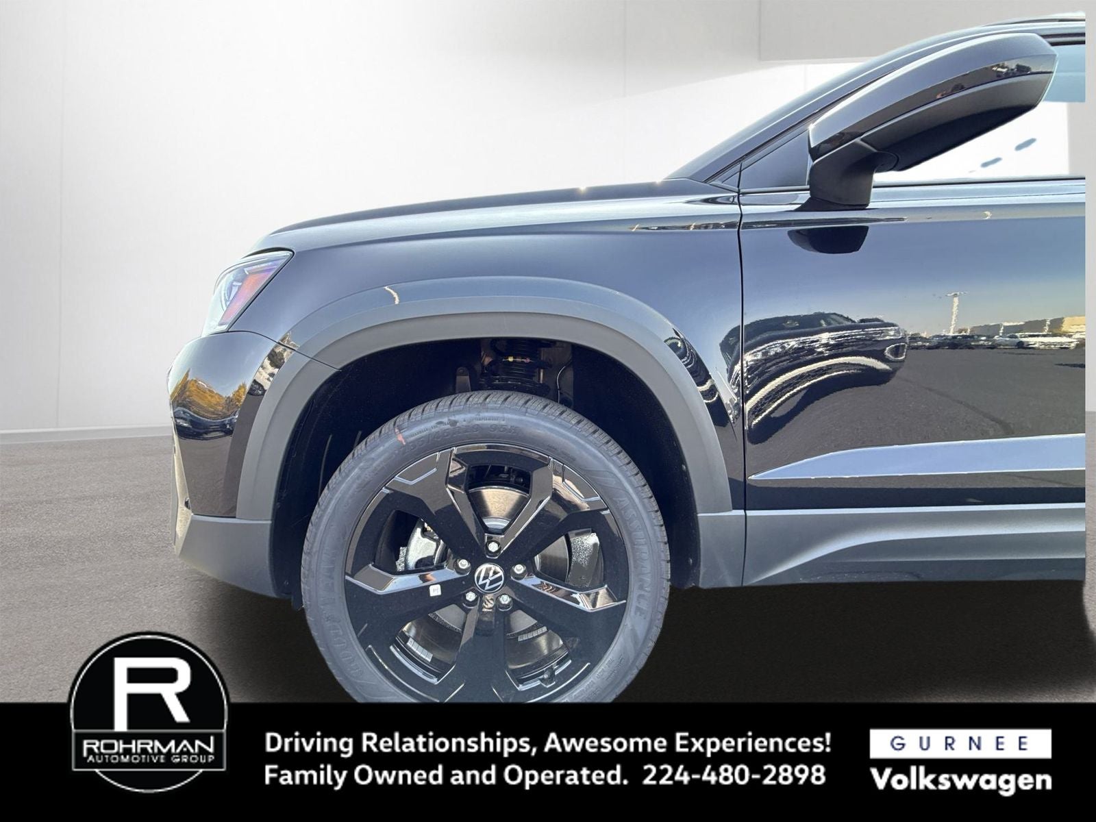 2025 Volkswagen Taos 1.5T SE Black