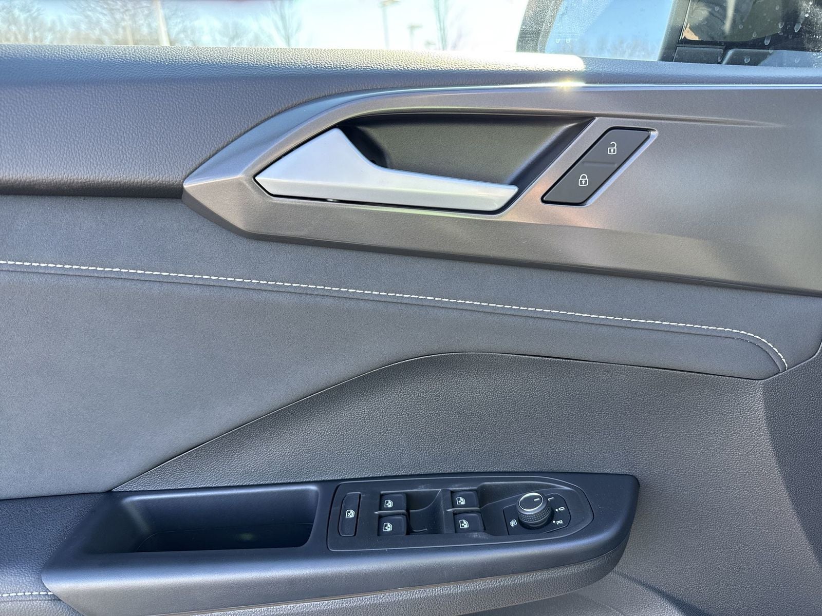 2026 Volkswagen Taos 1.5T SE Black