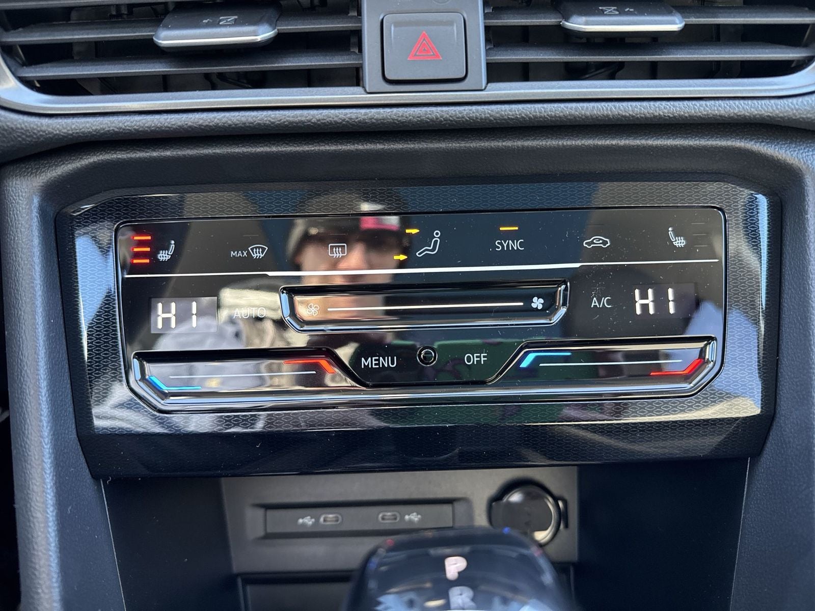 2026 Volkswagen Taos 1.5T SE Black