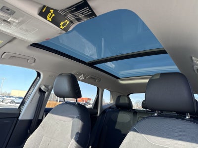 2026 Volkswagen Taos 1.5T SE Black