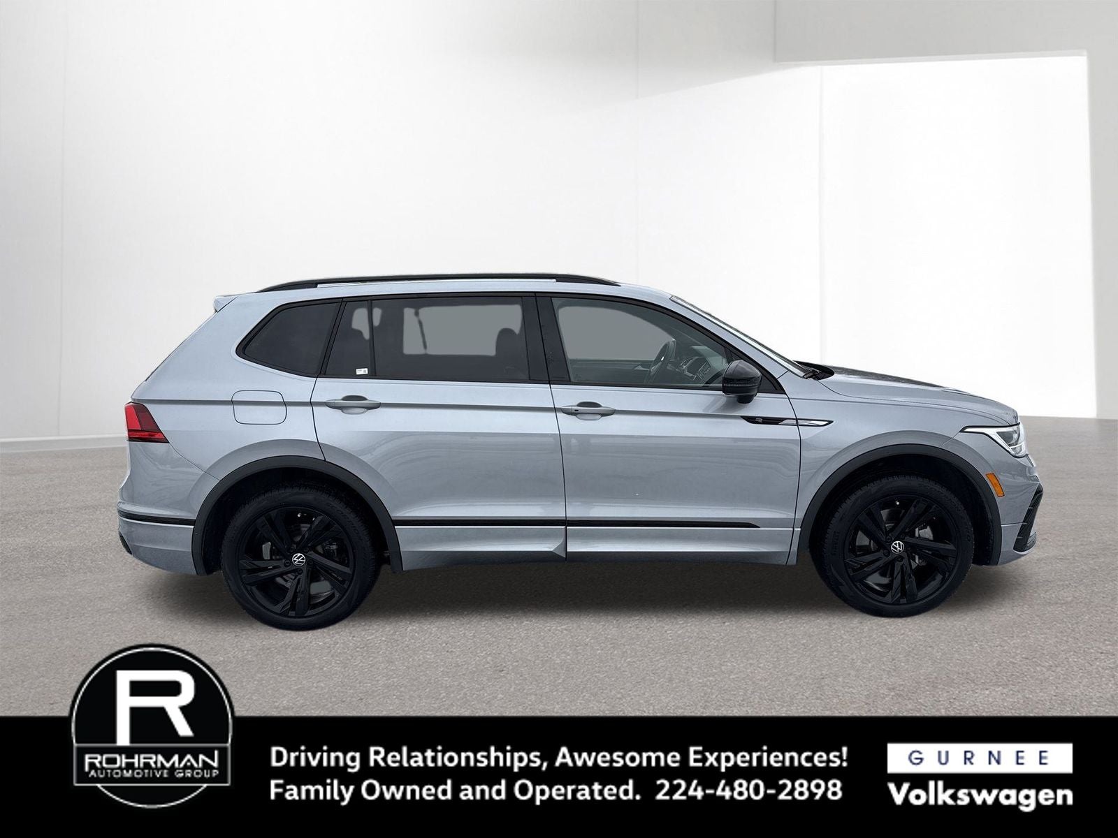 2024 Volkswagen Tiguan 2.0T SE R-Line Black