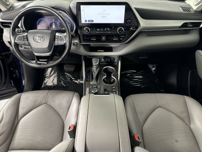 2023 Toyota Highlander Platinum