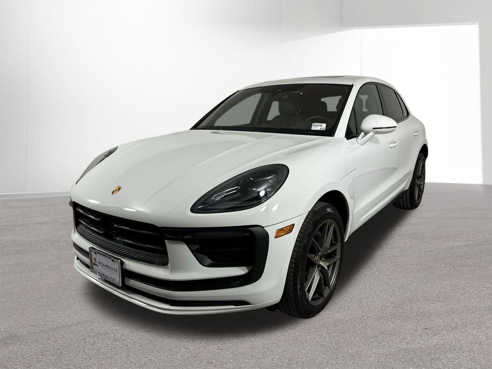 2023 Porsche Macan Base