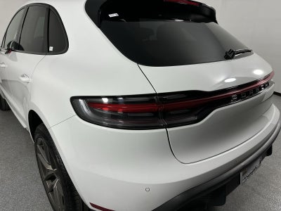 2023 Porsche Macan Base