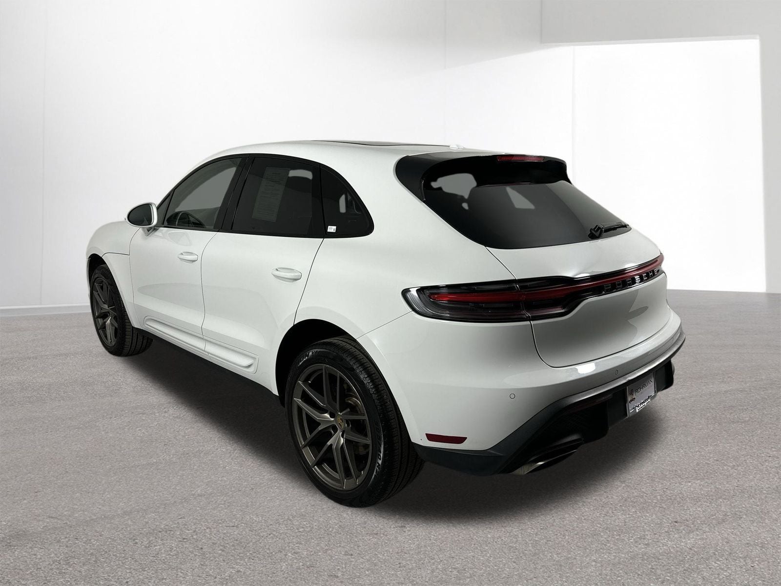2023 Porsche Macan Base