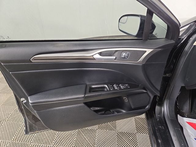 2017 Ford Fusion Energi SE Luxury