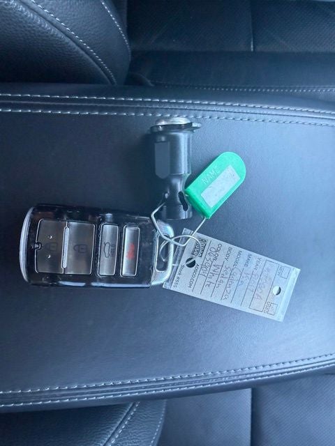 2017 Kia Cadenza Technology