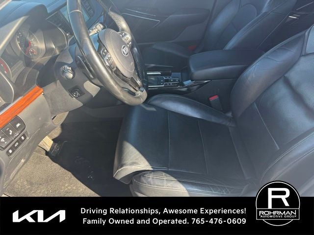 2017 Kia Cadenza Technology